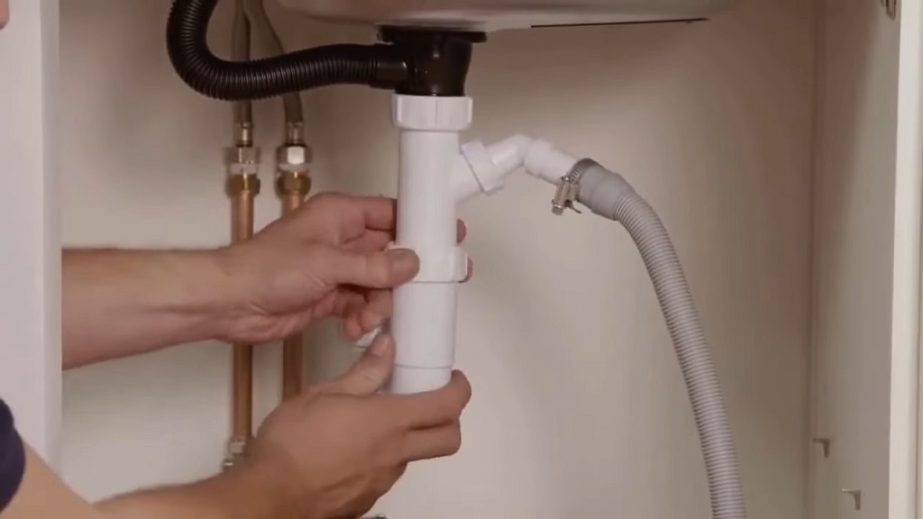 Postavljanje filtera na cevi za odvod